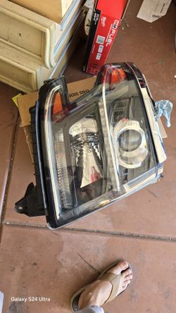 2019 Tahoe Headlight 