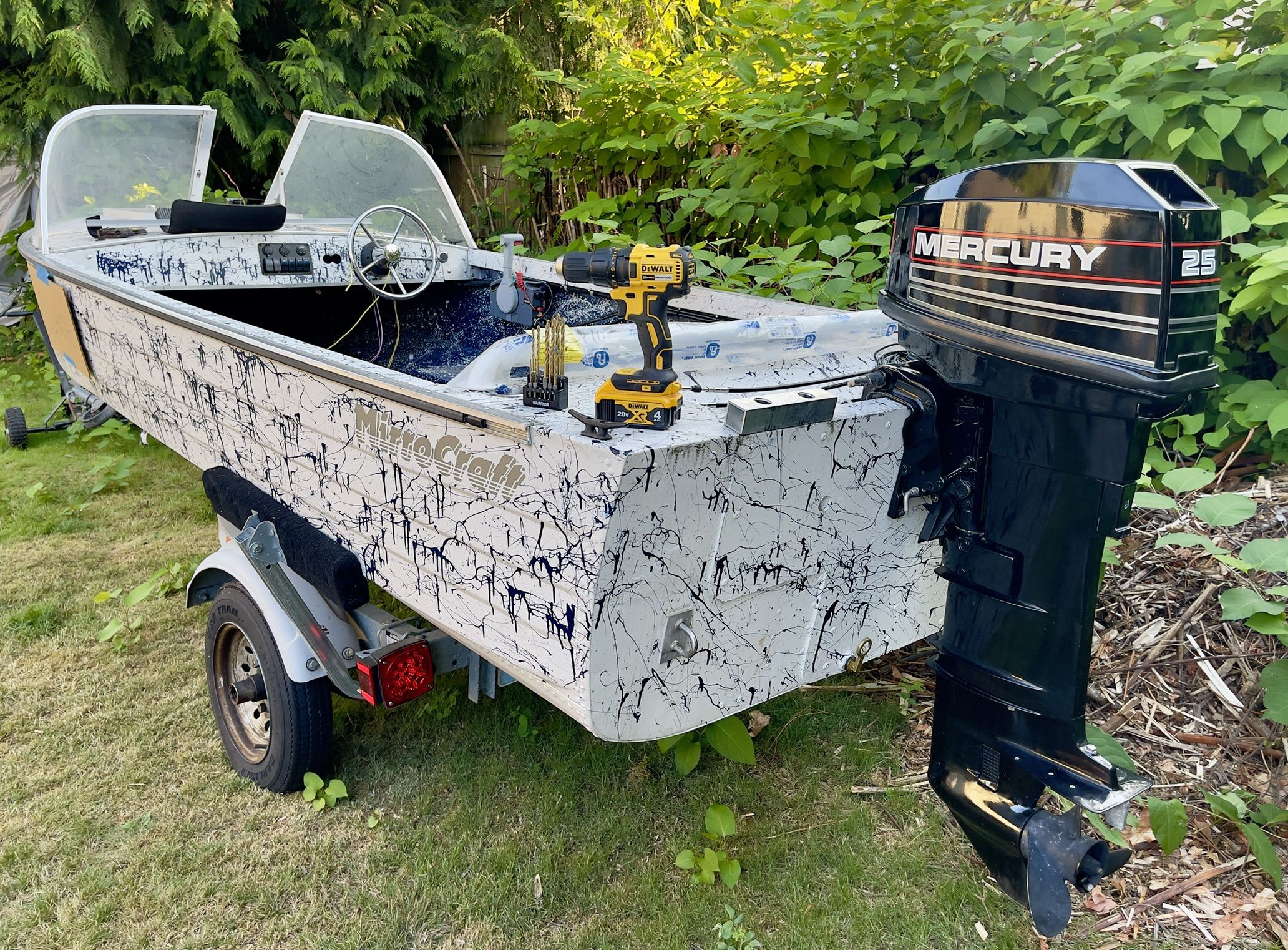 Mirrocraft 14ft Aluminum Boat and EZ Load Trailer (No Outboard)