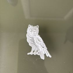 beautiful owl pin brooch new never used