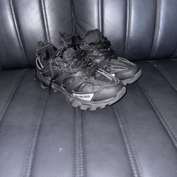 Balenciaga Track