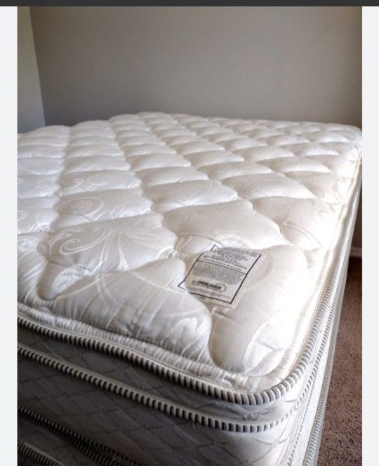 Queen Pillowtop Mattress,box Spring,frame and A Blue Set Of Egyptian Cotton Blue Sheets