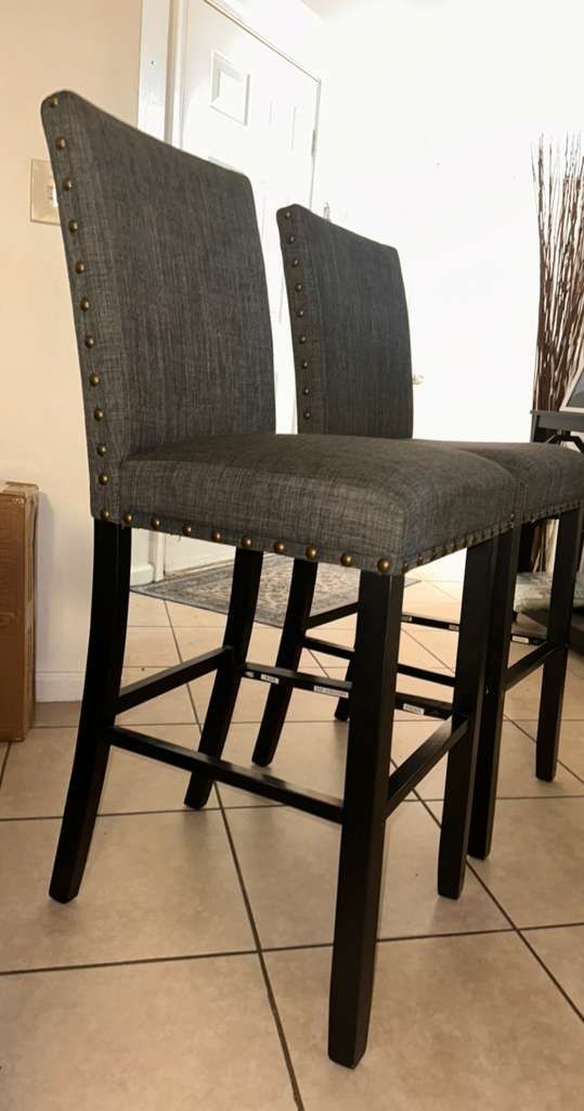 Bar Stools / Bar Chairs