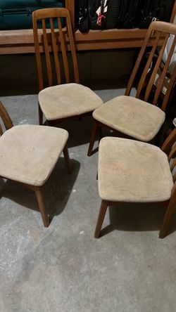 4 Benny Linden Dining Chairs