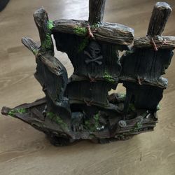 Sunken Boat Fish Tank Decor