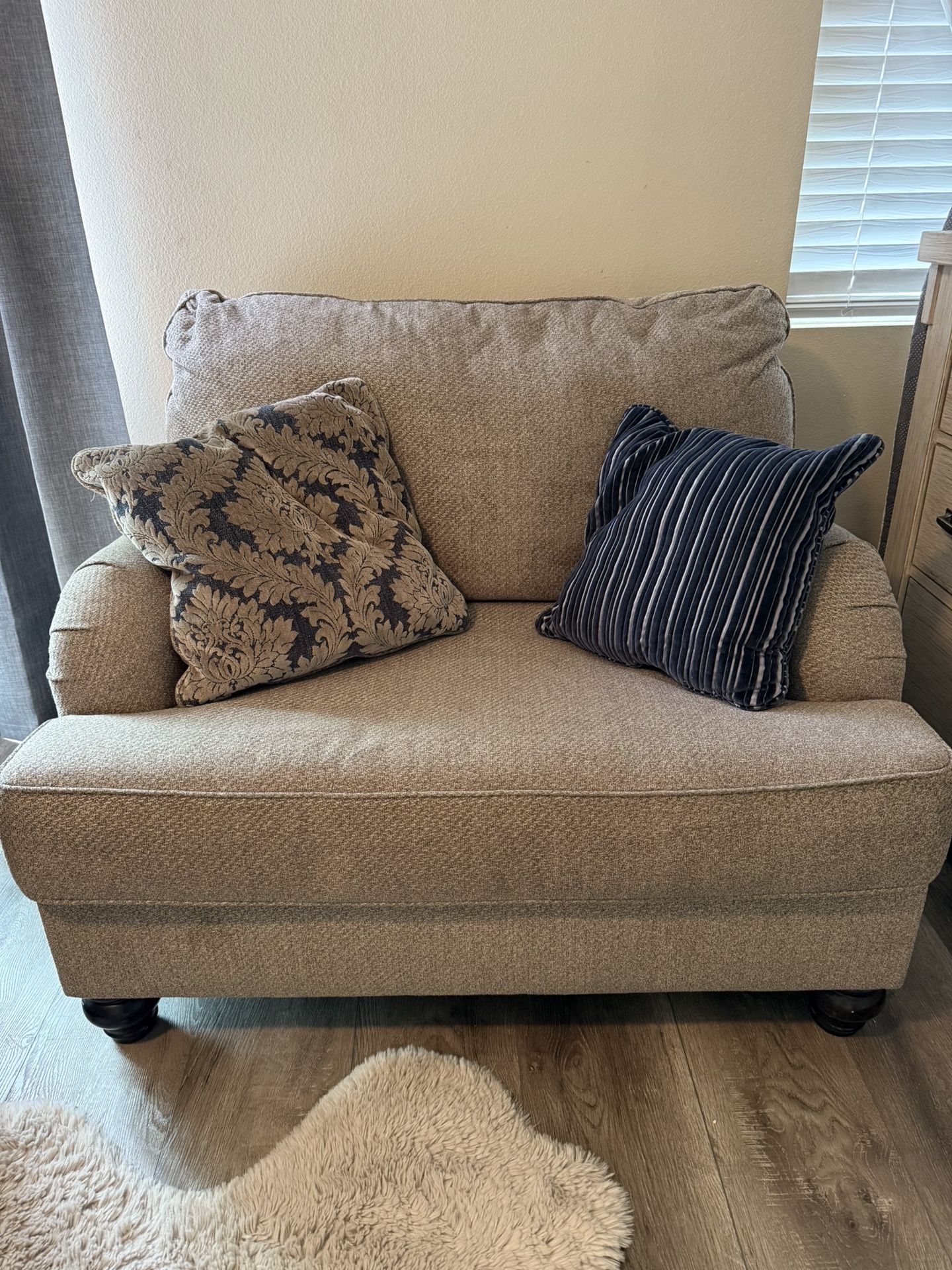 Loveseat