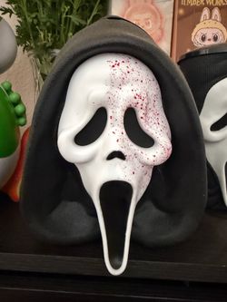 Scream popcorn bucket.