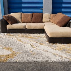✨ Modern Sectional Sofa + Ottoman – $350 (FREE Delivery in Miami!) ✨