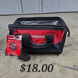 HUSKY  15 in. 8 Pocket Zippered Tool Bag