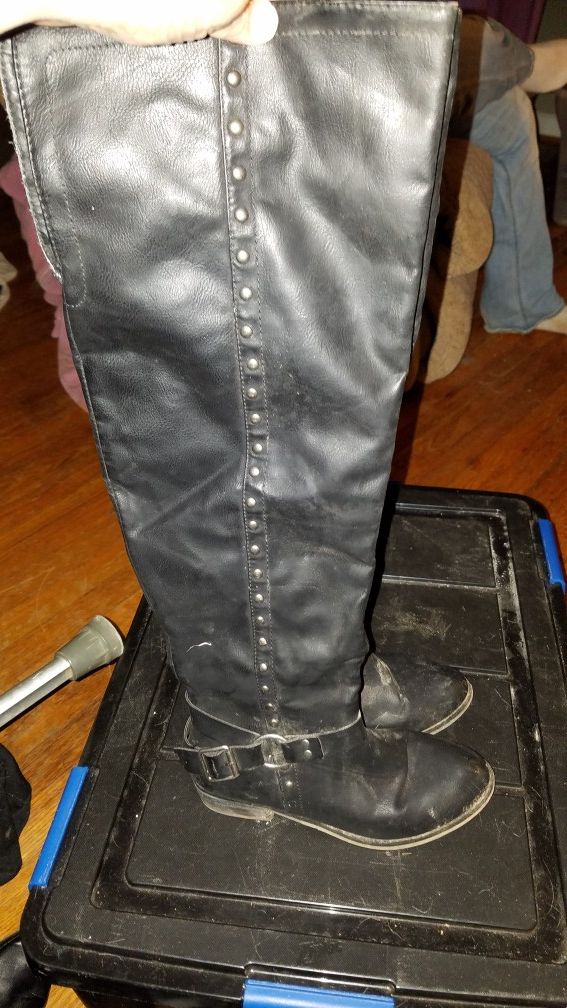 Delvin Thigh Boots