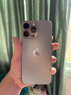 iPhone 15 Pro Max UNLOCKED
