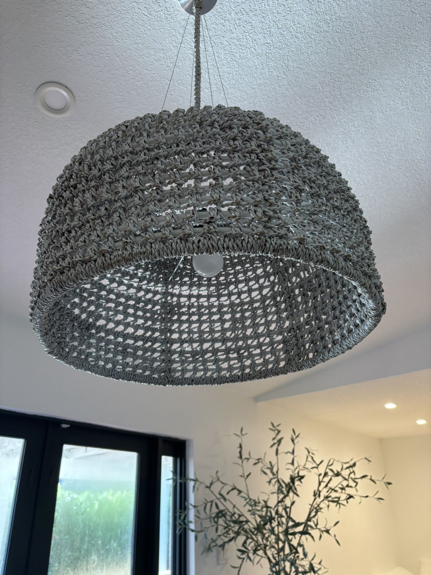 Woven Chandelier Lamp