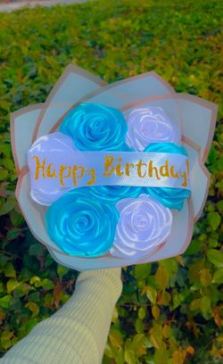 7 Count Blue and White Bouquet