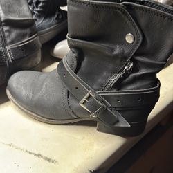 Short Leather boots size 8