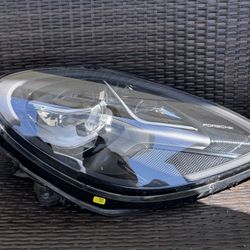 2019 2020 2021 2022 Porsche Macan Right Passenger Side Full LED Headlight OEM 95B941010AR