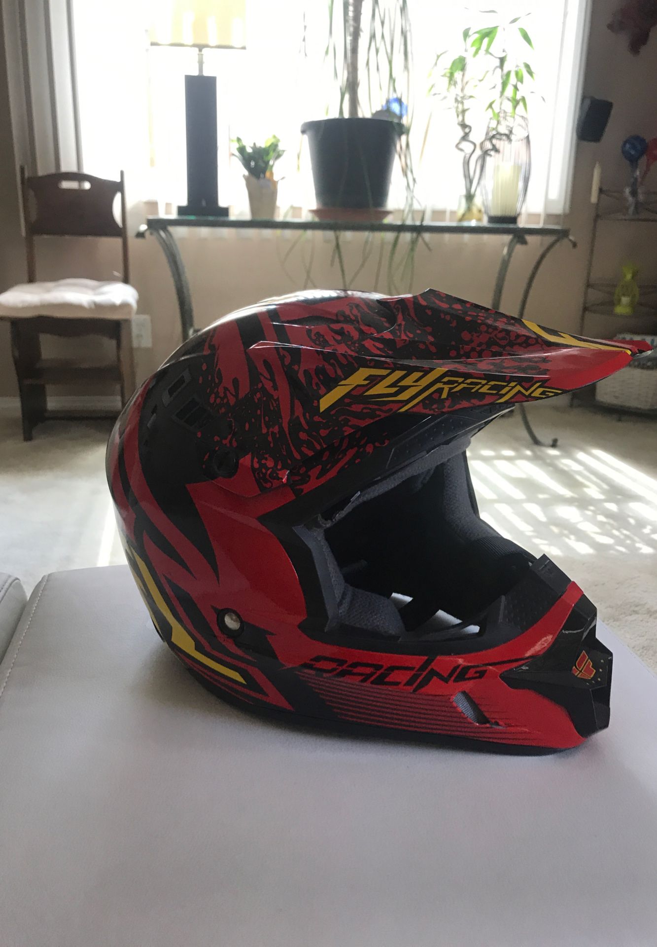 Motorcycle helmet