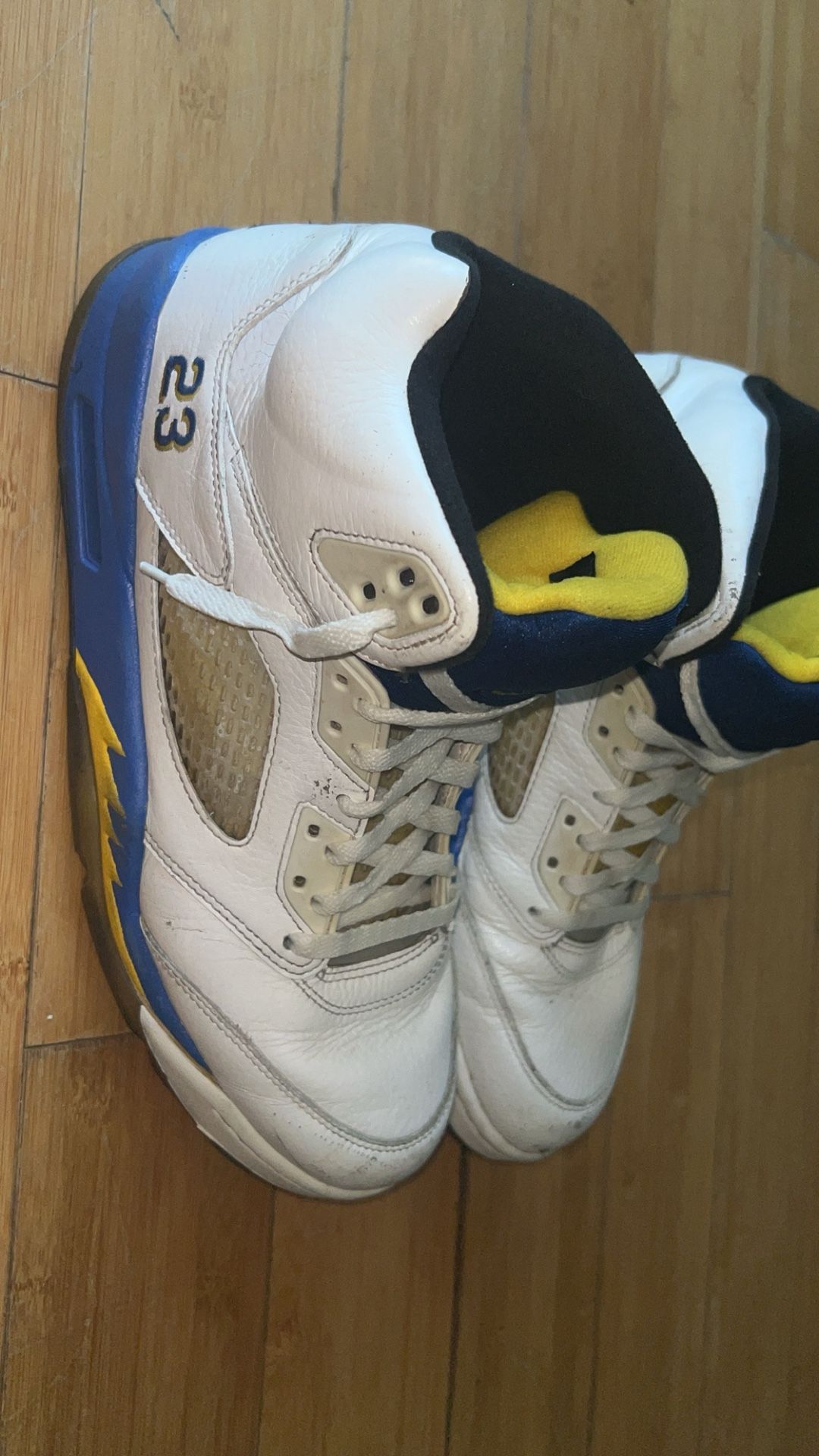 Jordan 5 Retro Laney (2013)