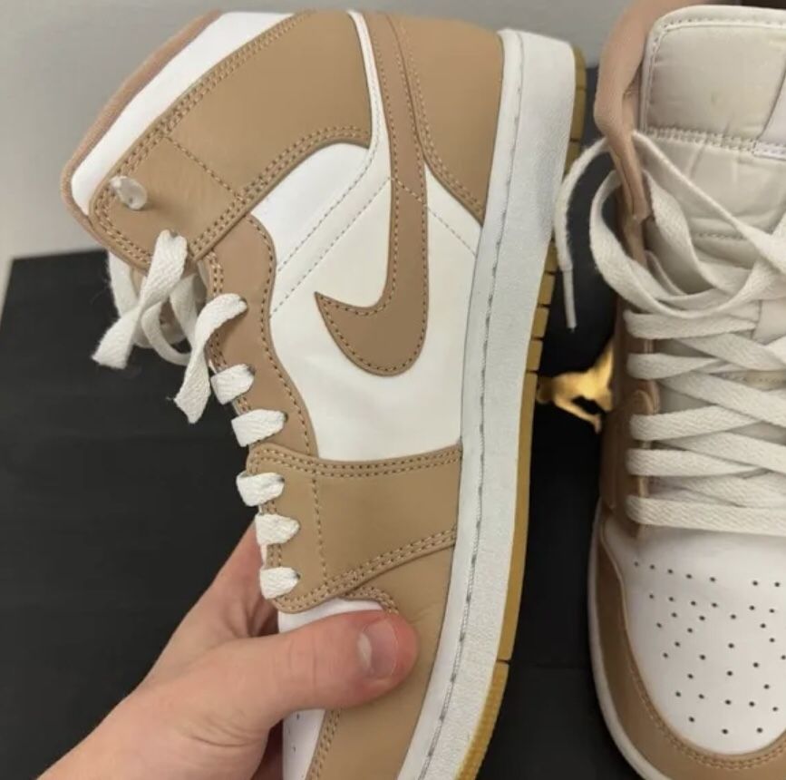 Air Jordan 1 Mid Tam Gum Men Size 10