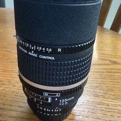 Nikon 135mm f2.0 D DC