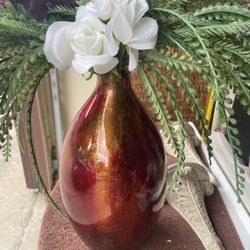 Decorative ceramic vase with flowers 
