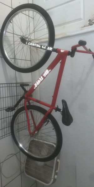 Photo Se bike big flyer brand new tires and rims, brand new chain, new grips. Needs some TLC HMU with offers or trades