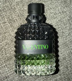 Valentino green stravaganza