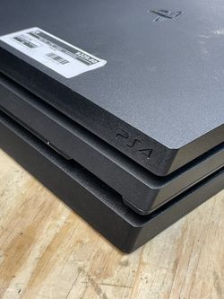 PS4 Pro - 1TB - With Controller