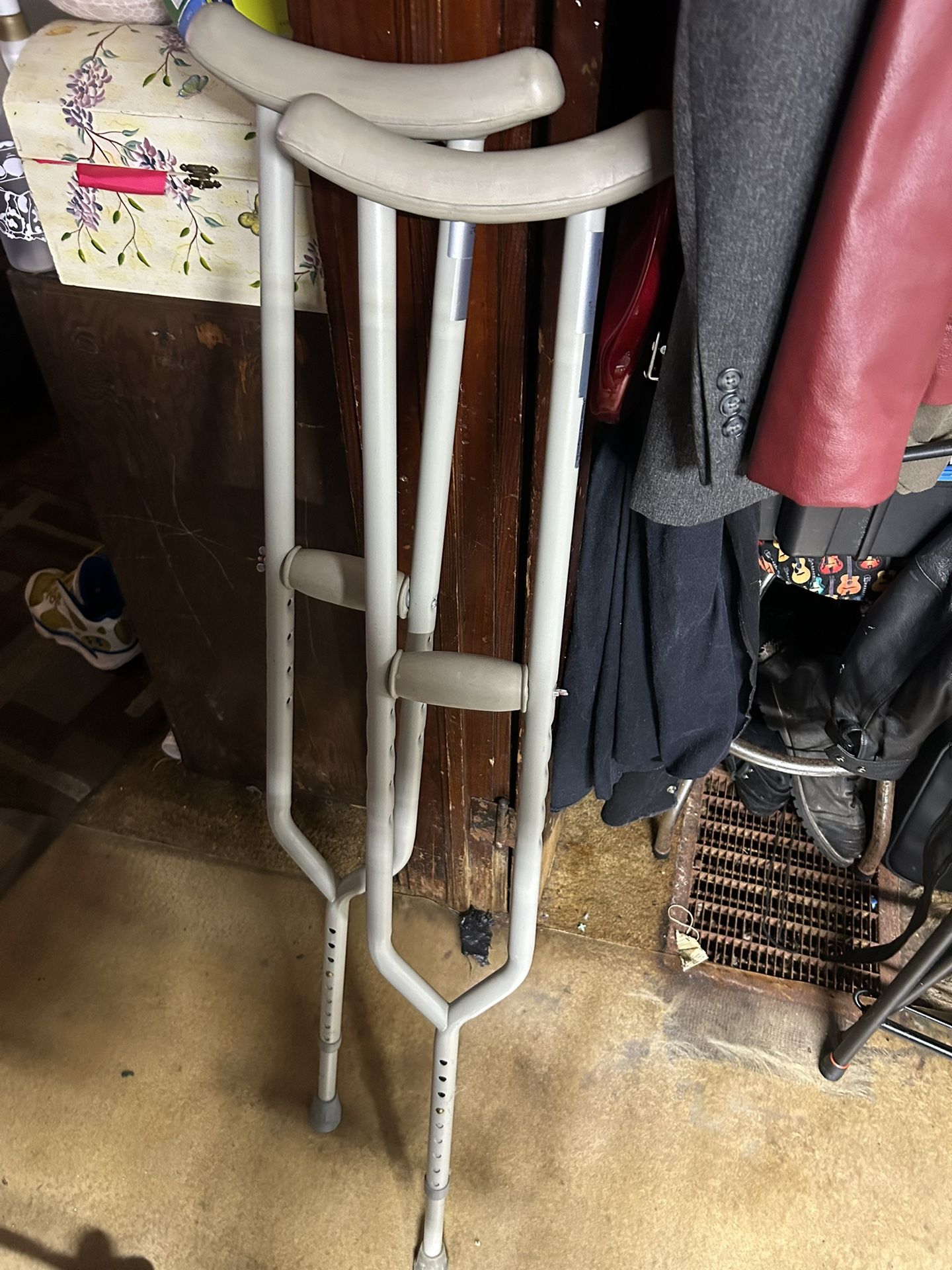 Drive Heavy Duty + Crutches Like New