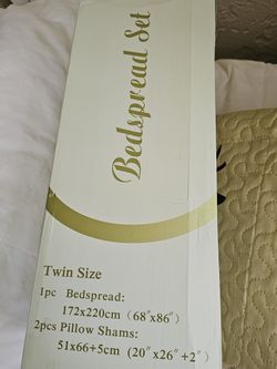 Twin Size Bedspread With 2 Sham