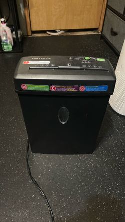 Embassy Paper/plastic shredder
