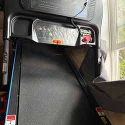 Treadmill 