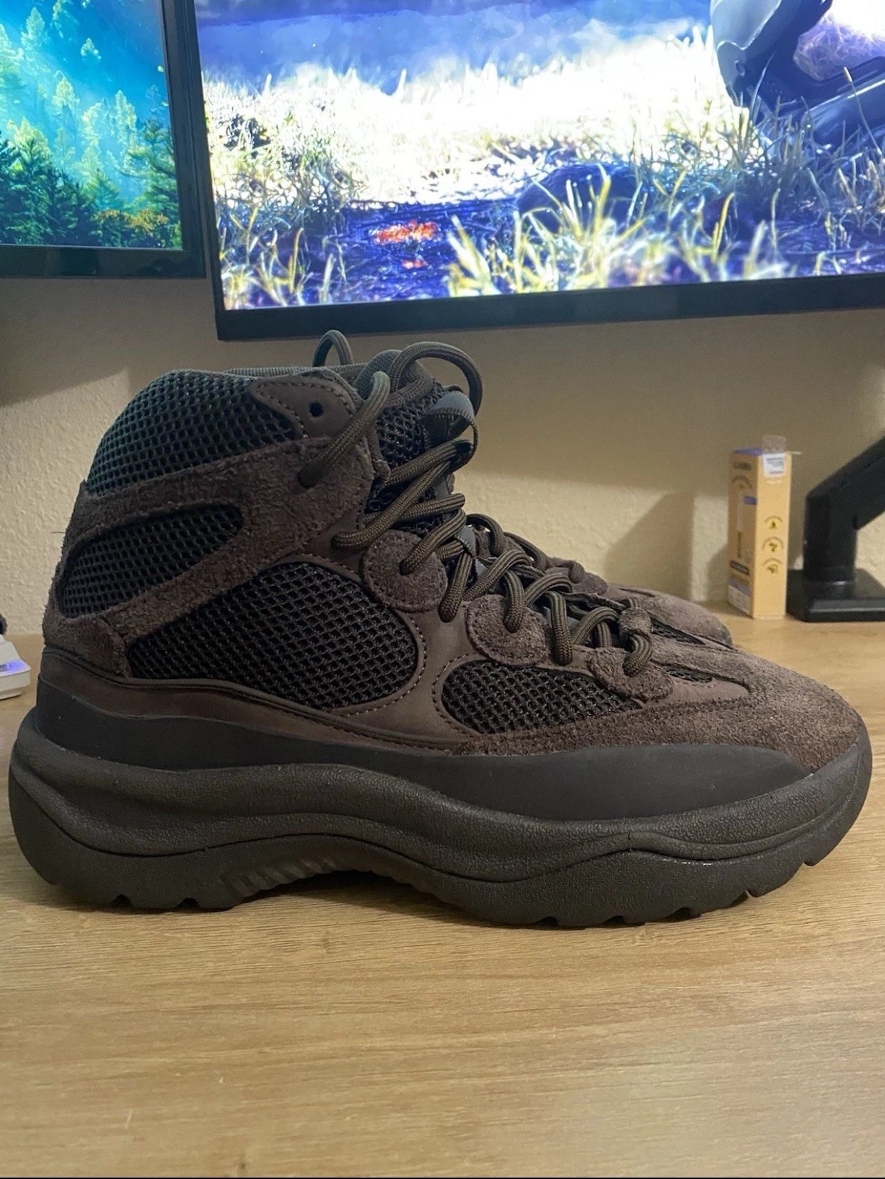 Yeezy Desert Boot Oil Size 9