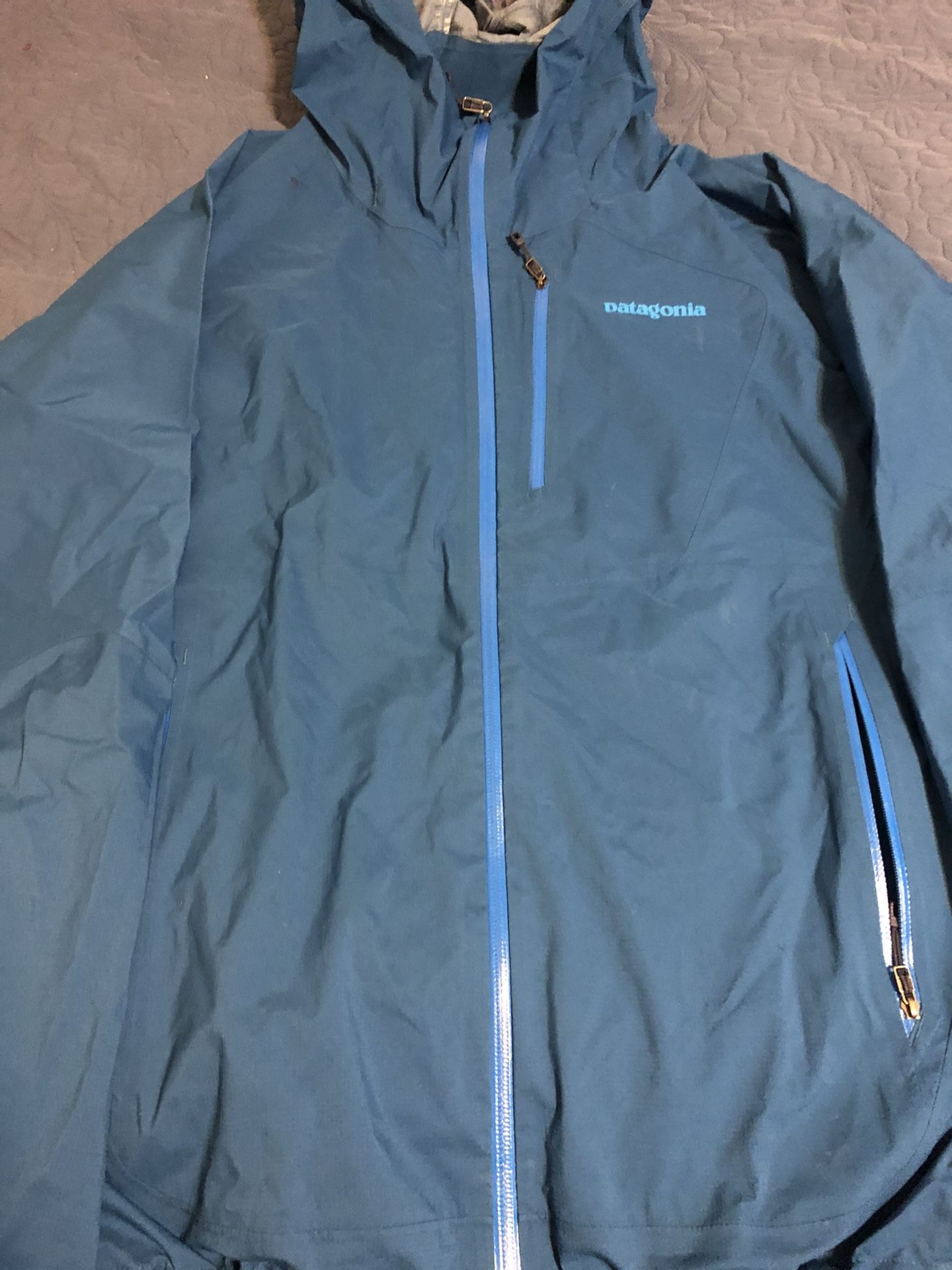 Patagonia jacket size xl women