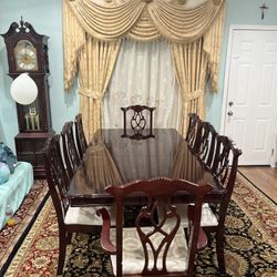 DARK CHERRY COLORS  ❤️Dining table with 8 chairs. Very good Condition like New.  Long table has a leave  Long table with leave 80 inches. The leave 18