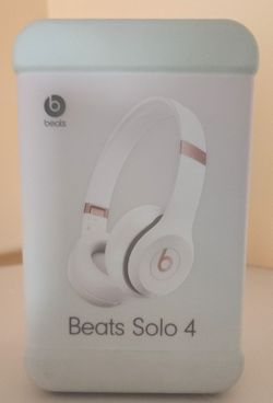 Beats Solo 4 Headphones - Cloud Pink