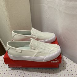 Puma Shoes / size 6.5 in womans