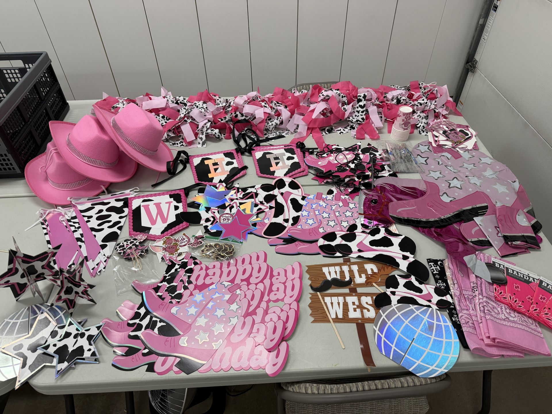 Pink Cowgirl Party Decorations