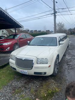Stretch Chrysler 300 Limousine