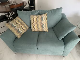 2 Sofas In Perfect Condition - Must Ho - Cheap