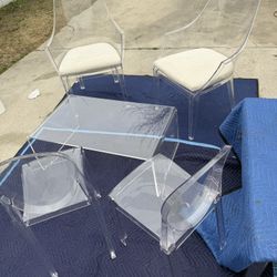 Juego De Mesa Y Sillas Fantasma