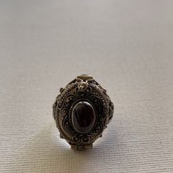 Silver Antique Ring Locket 
