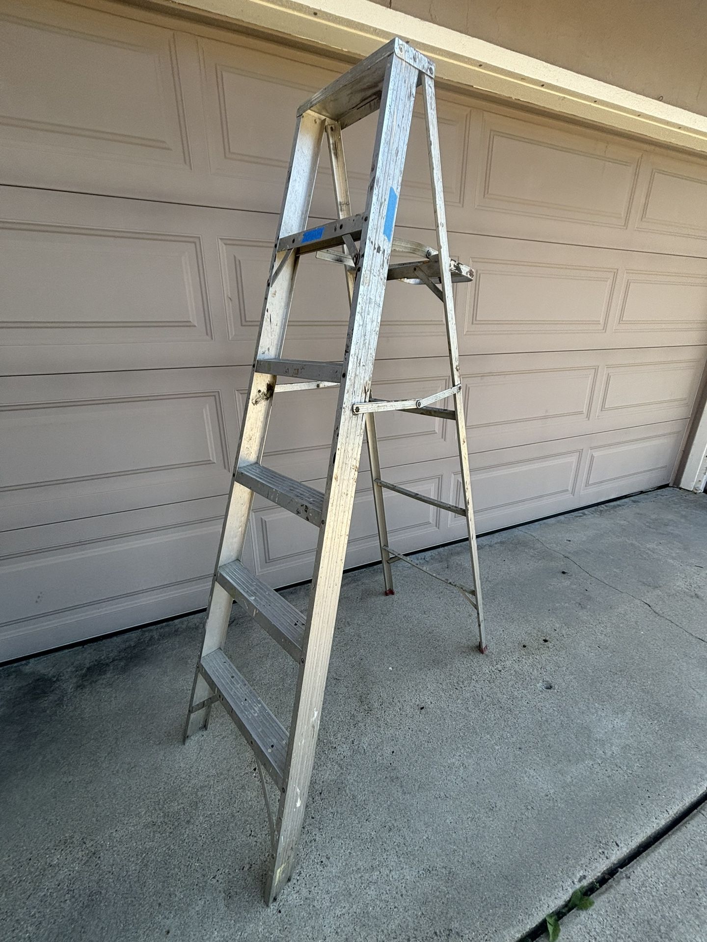 Underwriters’ Laboratories Vintage 6’ Metal Ladder