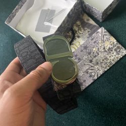 Black Dior belt