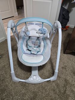 Baby Swing- portable folding - brand Ingenuity