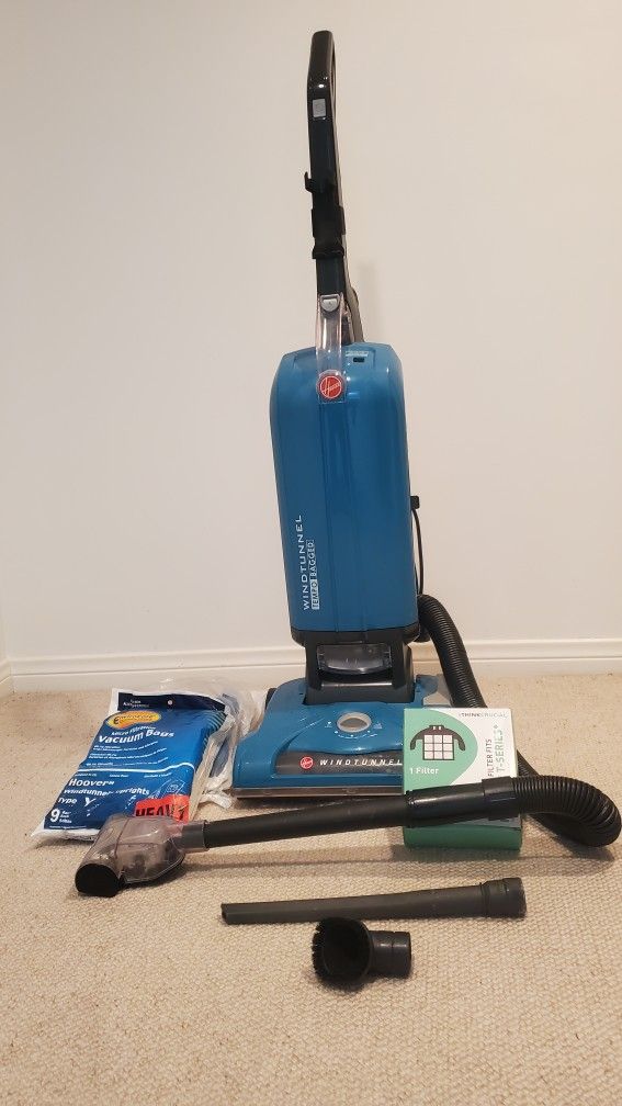 Vacuum - Hoover Windtunnel Upright $95