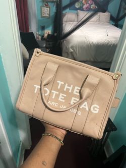 Marc Jacobs The Tote Bag