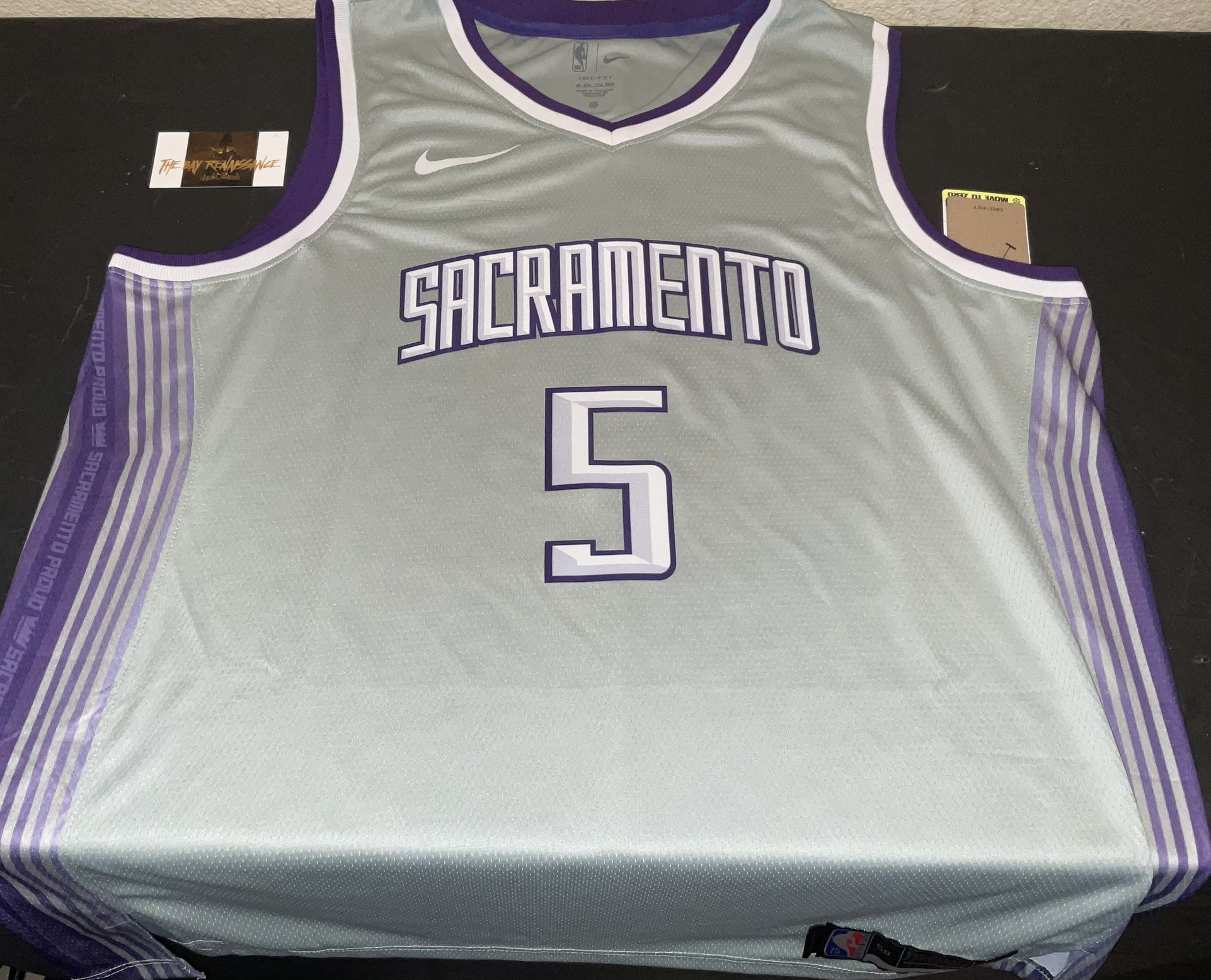 Sacramento Kings DeAaron Fox SacTown City Edition Jersey Adult Men's XXL  N.W.T “BeamTeam” Pacific Division Champions for Sale in Sacramento, CA -  OfferUp