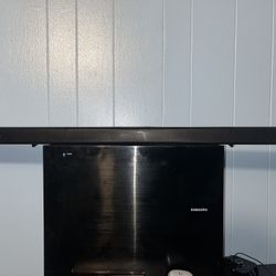 Samsung Home Theater System PS-WJ550 Subwoofer W/Soundbar HW-J550 Black 