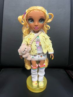 Rainbow high shadows sunny Madison doll