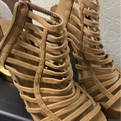 High Heels SIZE 8