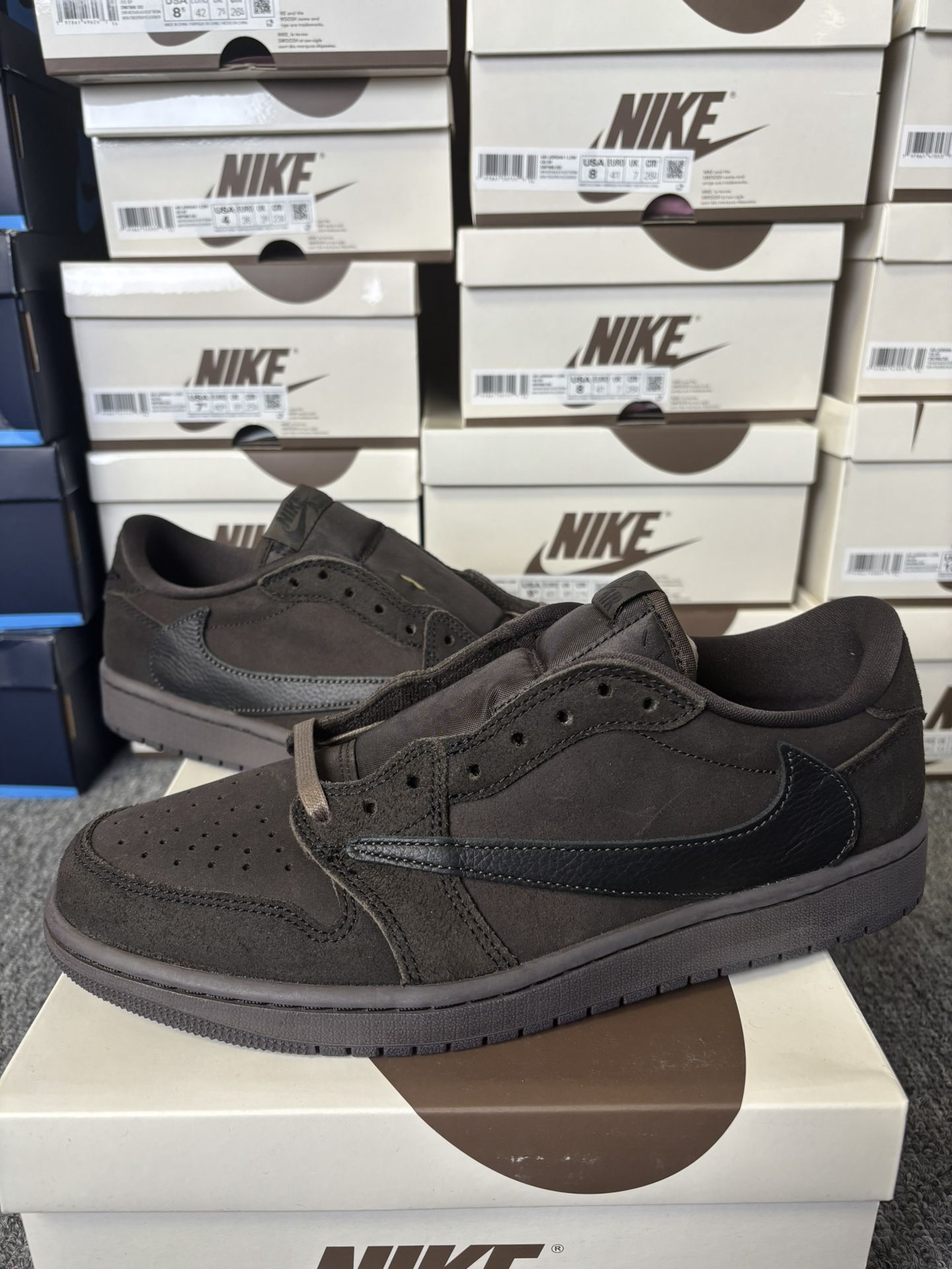 Travis Scott x Air Jordan Low OG SP Velvet Brown And Dark Mocha